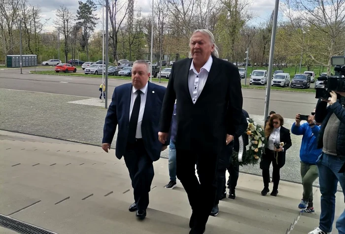 Dănuț Lupu a plâns în fața catafalcului (FOTO: Click!)