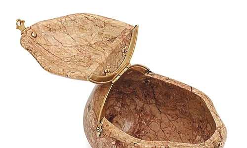 Cartoful lui Fabergé jpeg