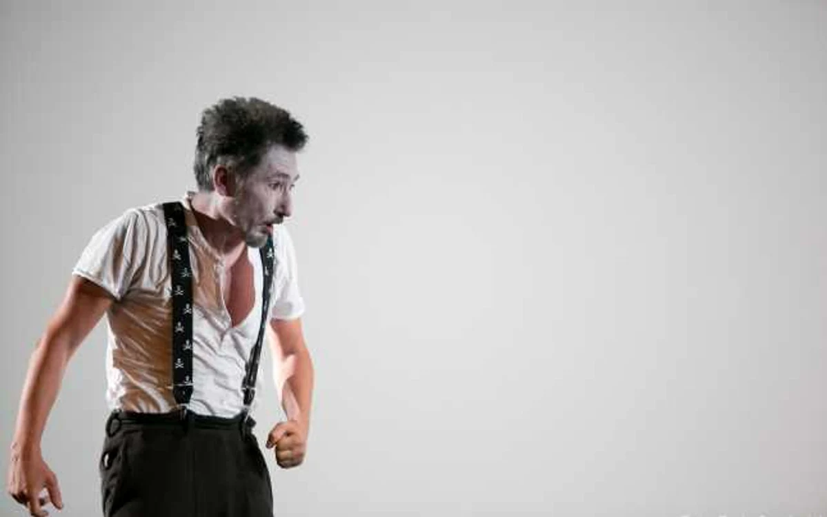 Adrian Ciobanu este „maleficul“
Butterfly