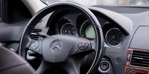 Mercedes FOTO Shutterstock