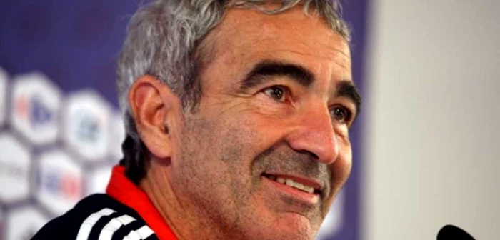 Selecţionerul Franţei vrea ca jucătorii lui "să mănânce din nou din tricolori"