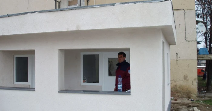 Acest paznic asigură protecţia poliţiştilor rutieri 