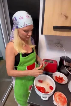 Alexandra Stan face bulion de casă / Sursa: Instagram