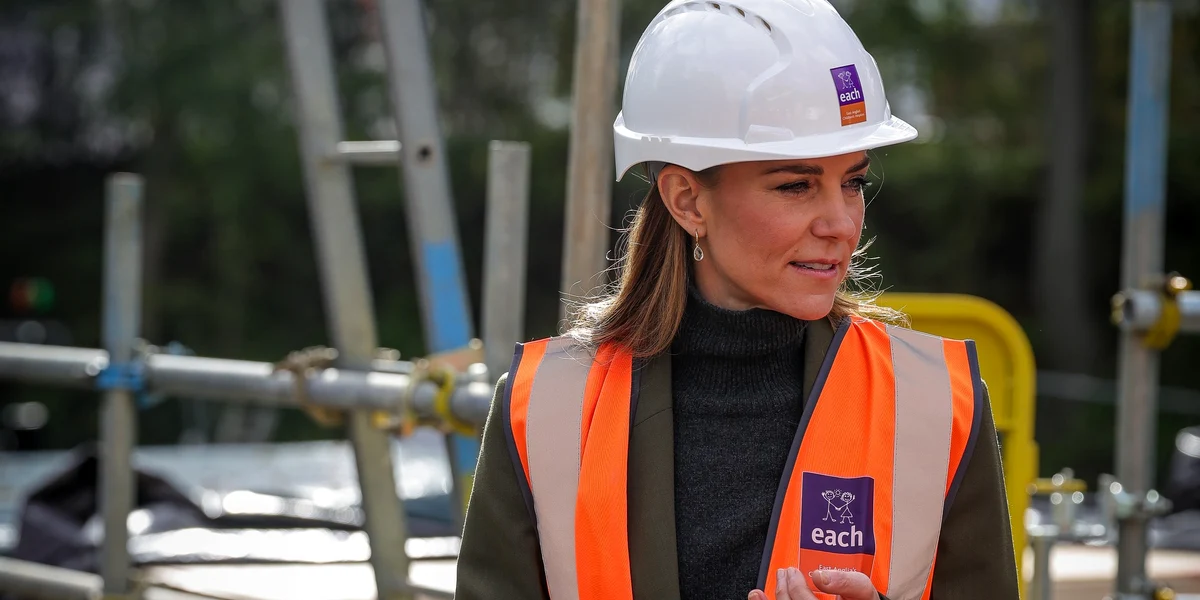 Kate cu cască de protecție, Profimedia (1) jpg