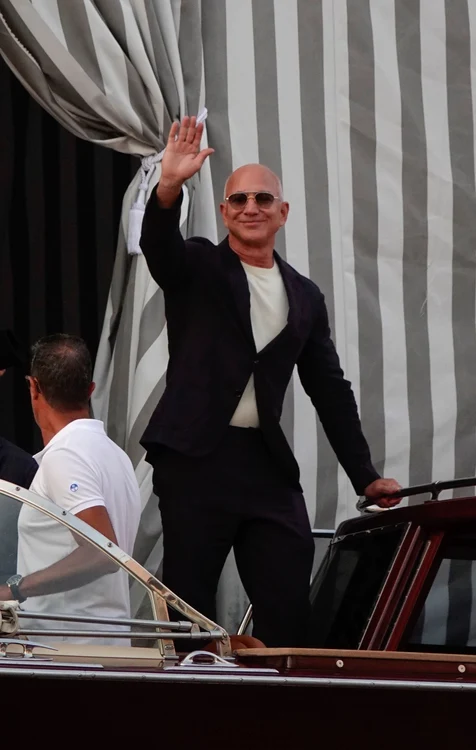Jeff Bezos a sosit la Veneția joi (Foto: Profimedia)