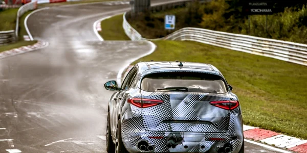 AR Stelvio Quadrifoglio