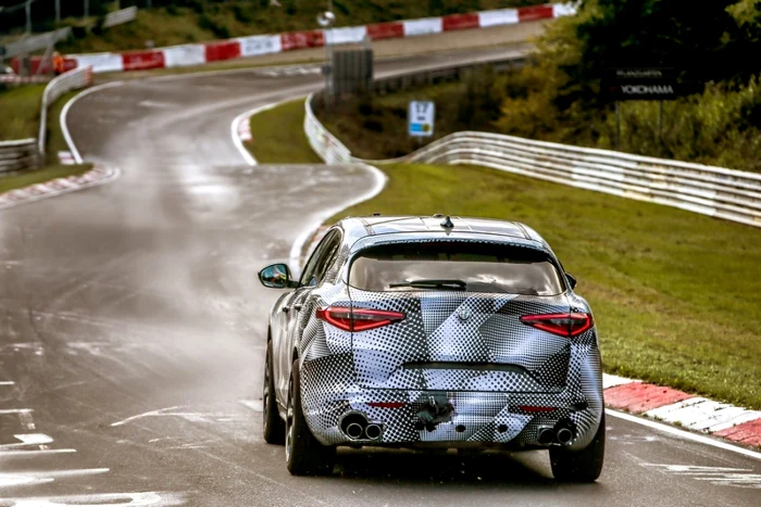 AR Stelvio Quadrifoglio