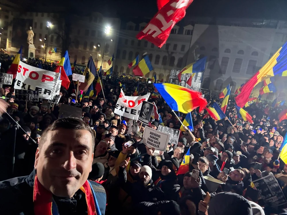 Proteste în Capitală: unul împotriva Legii Vexler, altul împotriva măsurilor fiscale ale Guvernului. Claudiu Târziu și George Simion cheamă oamenii în stradă