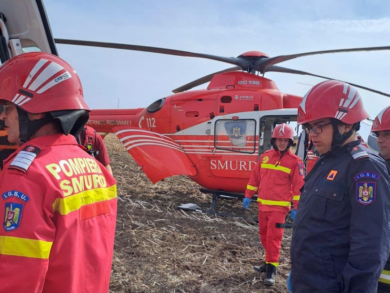 Accident rutier cu 11 persoane implicate, pe DN2. Patru copii au ajuns la spital, unul în stare foarte gravă, preluat de elicopterul SMURD