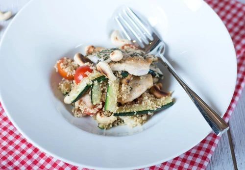 Salata de cuscus cu dovlecei si pui Reteta de vara jpeg