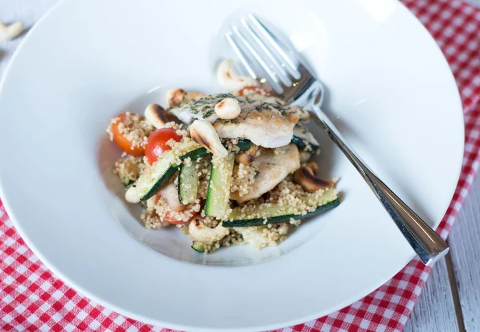 Salata de cuscus cu dovlecei si pui Reteta de vara jpeg