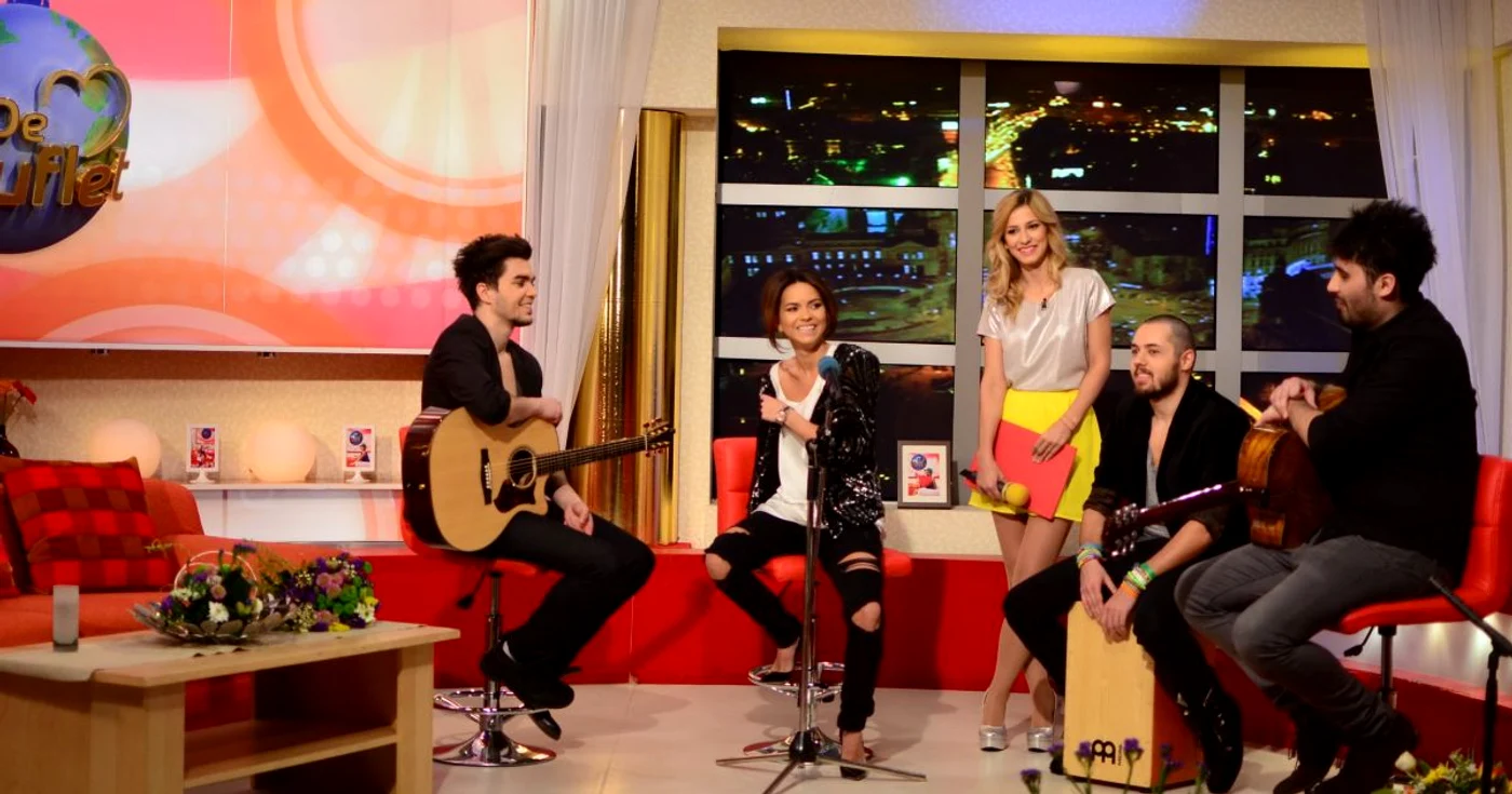Inna (centru) a cântat piese în premieră la emisiunea „De Suflet“ FOTO Pro TV