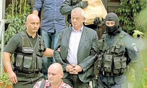 2015  Arestat pentru fapte de corupţie jpeg