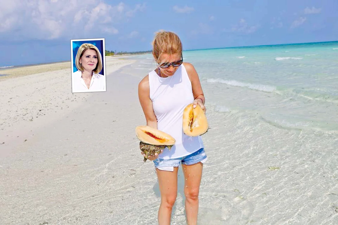 Alessandra Stoicescu (42 de ani), în pantaloni scurţi, în Maldive