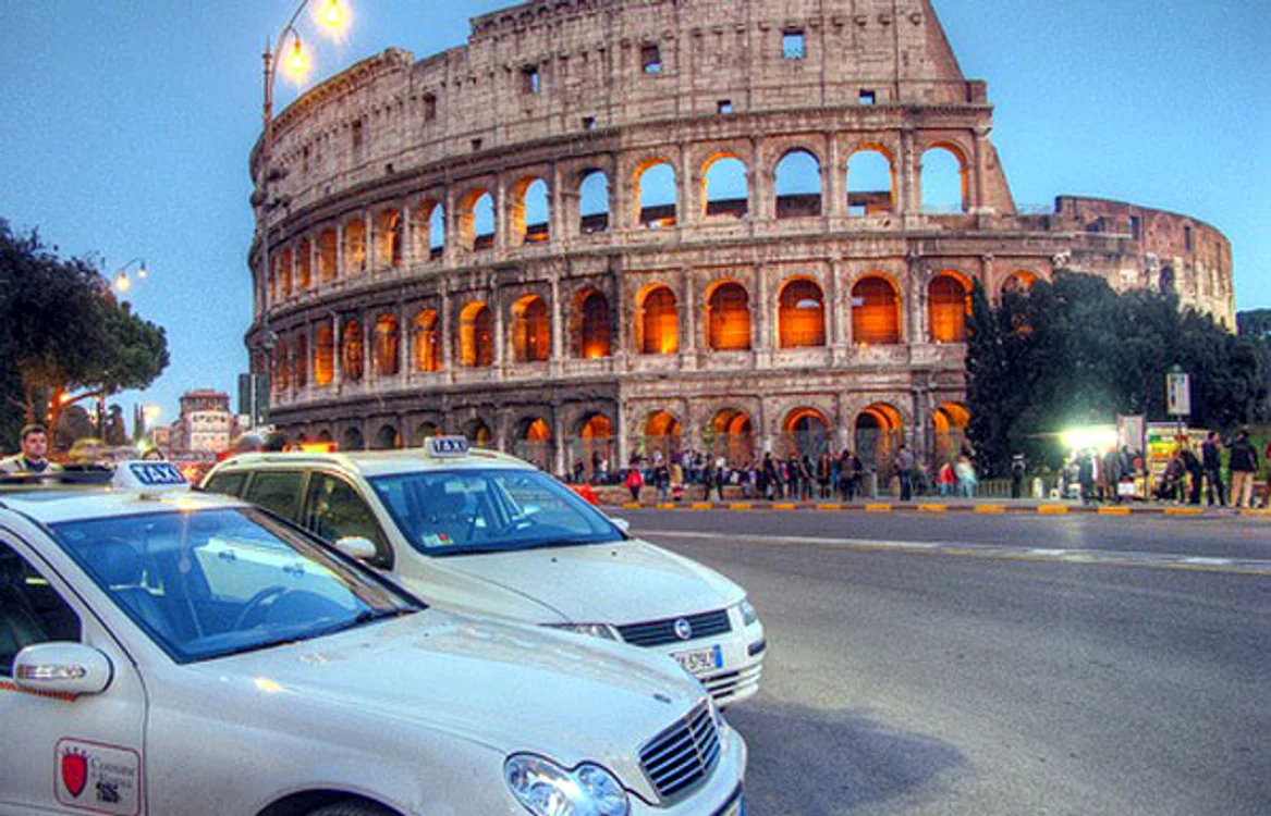
    Zeci de cetăţeni români, cercetaţi în Italia pentru infracţiuni comise în gara centrală din RomaFoto automarket.ro  