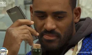 Lui Benny i s a făcut dor de casă şi familie  jpeg