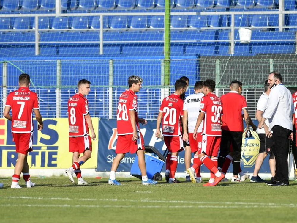Dinamoviștii au aproape tot lotul lărgit bolnav de coronavirusFOTO: Sportpictures.eu