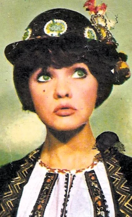 
    Margareta Pâslaru  