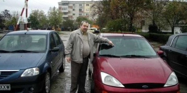 Craiova: Supărat că a rămas fără maşină, un bărbat a vandalizat trei autoturisme