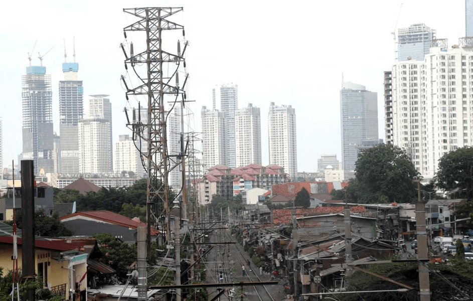 Cel puțin 127 de persoane au murit în urma ciocnirilor cu poliția pe un stadion din Indonezia