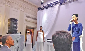 Preşedintele Barack  Obama, fascinat de  interpretarea artistei  Katy Perry jpeg