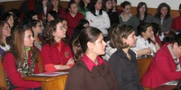 Elevii se pregătesc pentru faza judeţeană