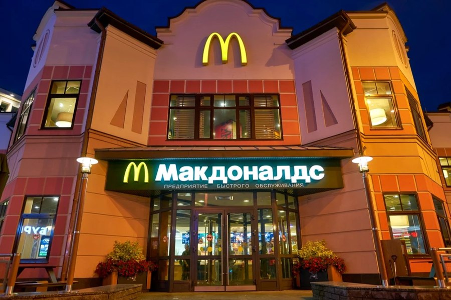 McDonald's vrea să se reîntoarcă în Rusia. Primul pas a fost făcut