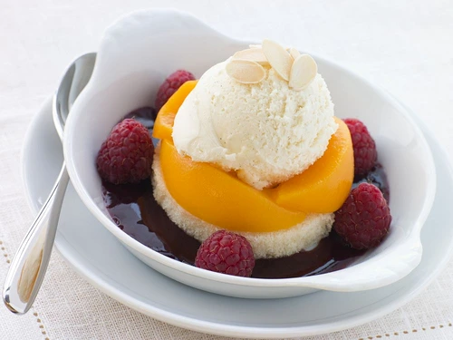 inghetata cu piersici (peach melba) jpeg
