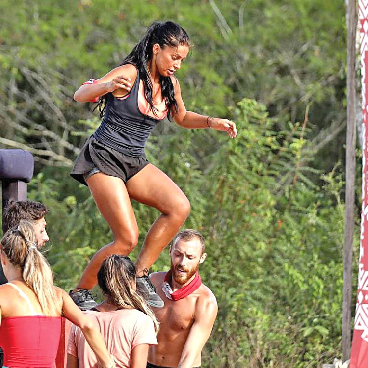 A muncit enorm la ”Survivor”, concurs unde a obţinut trofeul