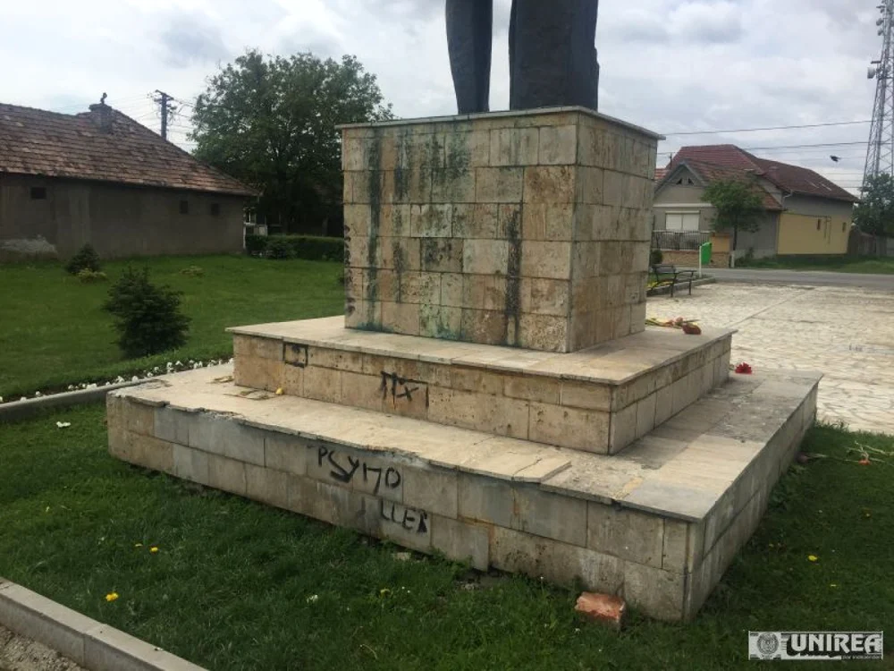 statuie blaga lancram