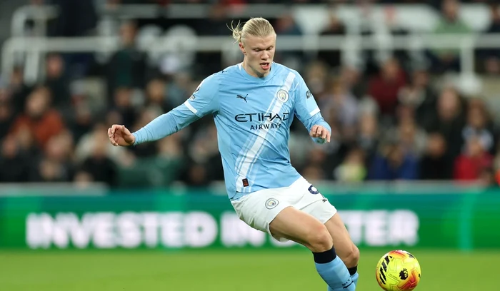 Erling Haaland „defilează” în campionatul englez (FOTO: EPA)