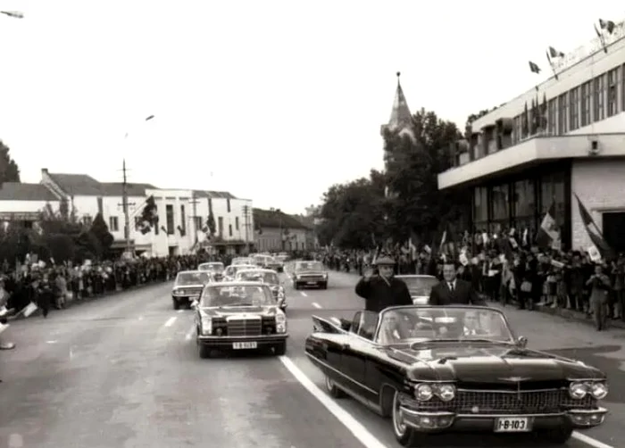 Dictatorul Nicolae Ceaușescu, într-o vizită la Alba Iulia FOTO Muzeul Unirii