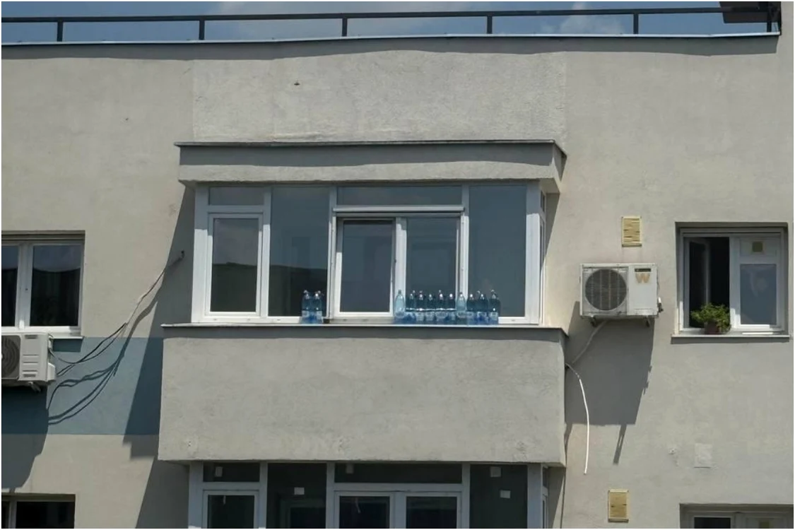Metoda prin care un bucureștean încălzește apa. Foto: Reddit