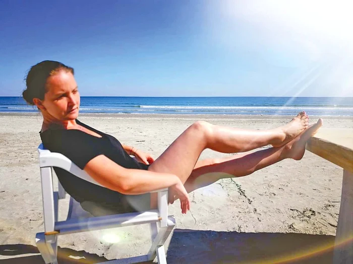 Plajă liberă, linişte, soare şi apă caldă. Ce poţi să-ţi doreşti mai mult de la litoralul românesc?!