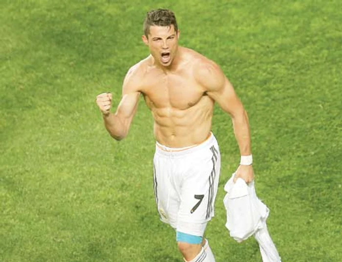 
    Starul Cristiano Ronaldo s-a bucurat într-un stil caracteristic  