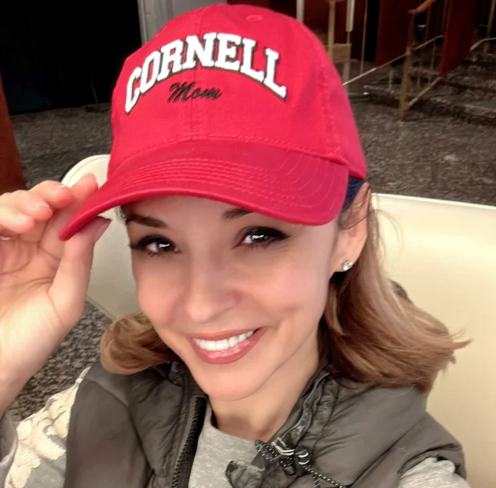 Andreea Marin, în campusul Cornell University FOTO: FB