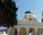 Contrastul de culori - alb strălucitor şi albastrul regal al cupolelor - care a dat naştere steagului Greciei - în imaginel renumitele biserici din Santorini Foto Daciana Stoica