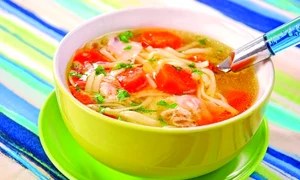 supa de pui cu taitei de casa 580x400 jpeg