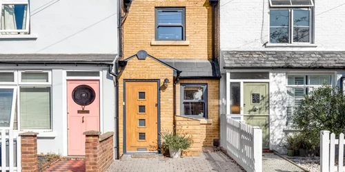 Case din suburbia londoneza Twickenham FOTO Laurels via My London