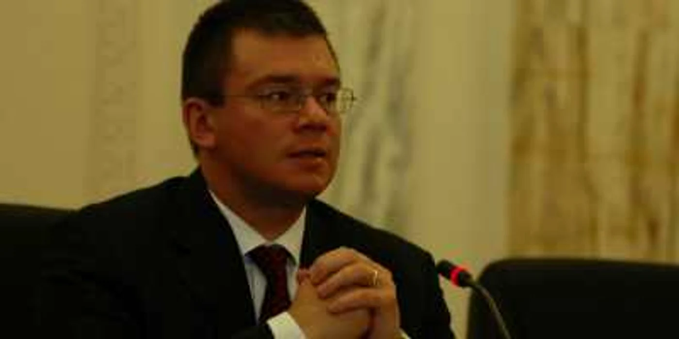 Mihai Răzvan Ungureanu
