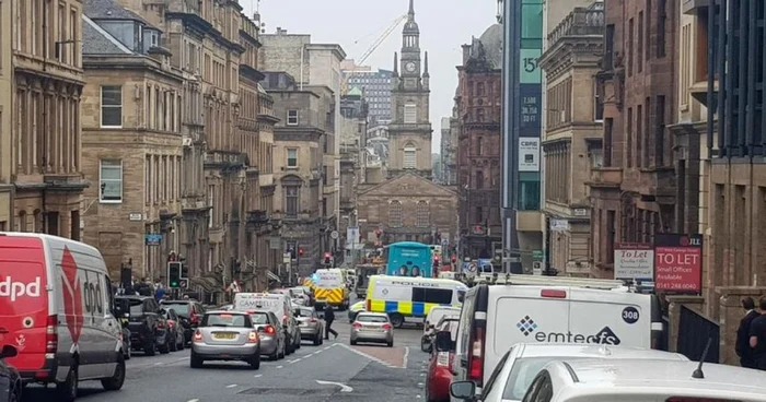 Poliţia intervenind la locul atacului FOTO EPA-EFE