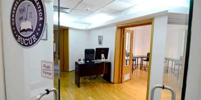 Centrul Bucur de Matematică organizează meditaţii de grup la matematică pentru liceenii de la profilul Real care dau Bac-ul în 2013 FOTO centruldematematica.ro