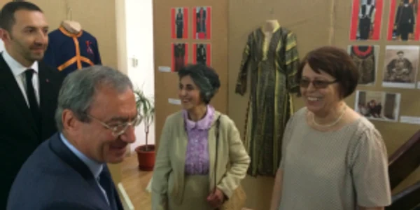 Armenia la Constanţa - ambasadorul Hamlet Gasparian cu Liviu Merdenian şi Anaid Tavitian alături de Maria Magiru Foto Sînziana Ionescu