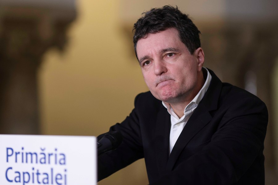 Nicuşor Dan are timp mai mult pentru campania electorală. Și-a delegat atribuţii unui administrator public  