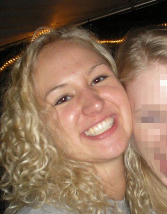 
    Aşa arăta Sarah Schmidt înainte de operaţiifoto: Profimedia  