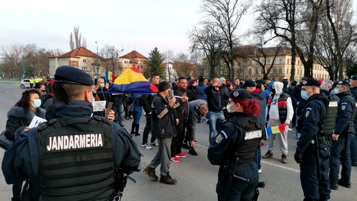 Forţele de ordine au blocat centrul Timişoarei FOTO Ş.Both