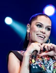 Jessie J este insarcinata jpg
