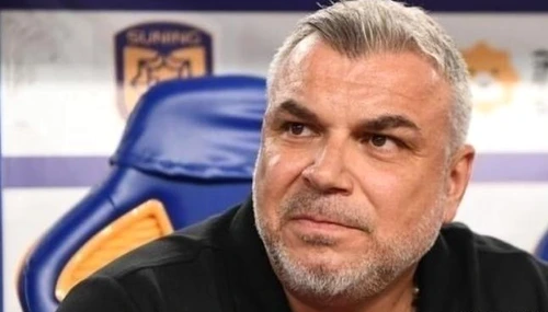 Cosmin Olăroiu câștigă peste 5 milioane de dolari pe an, la Al-Sharjah.