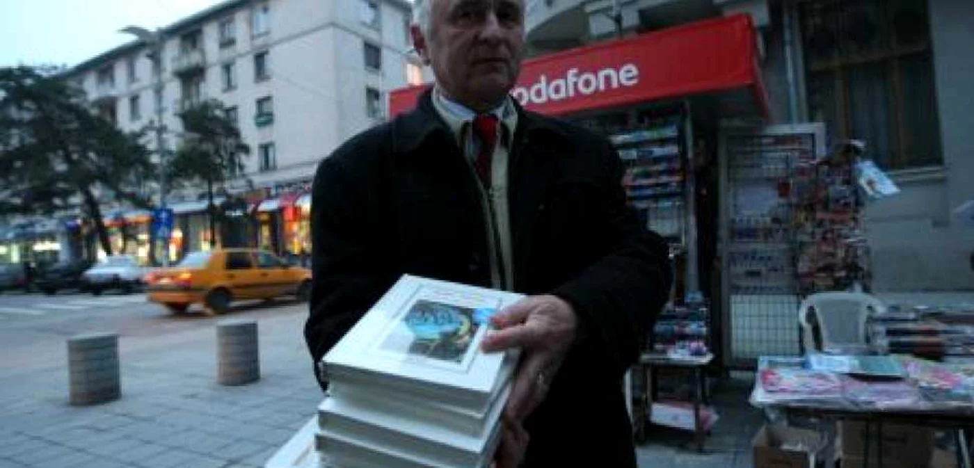 Iulian Bucomu vrea să aibă o nouă colecţie Jules Verne