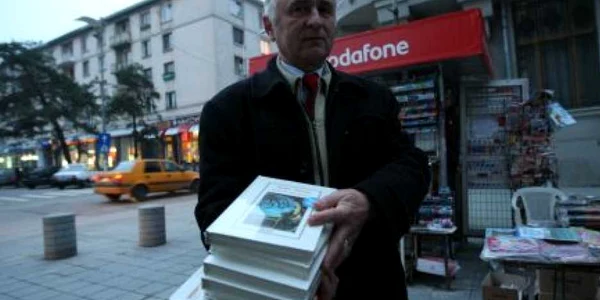 Iulian Bucomu vrea să aibă o nouă colecţie Jules Verne